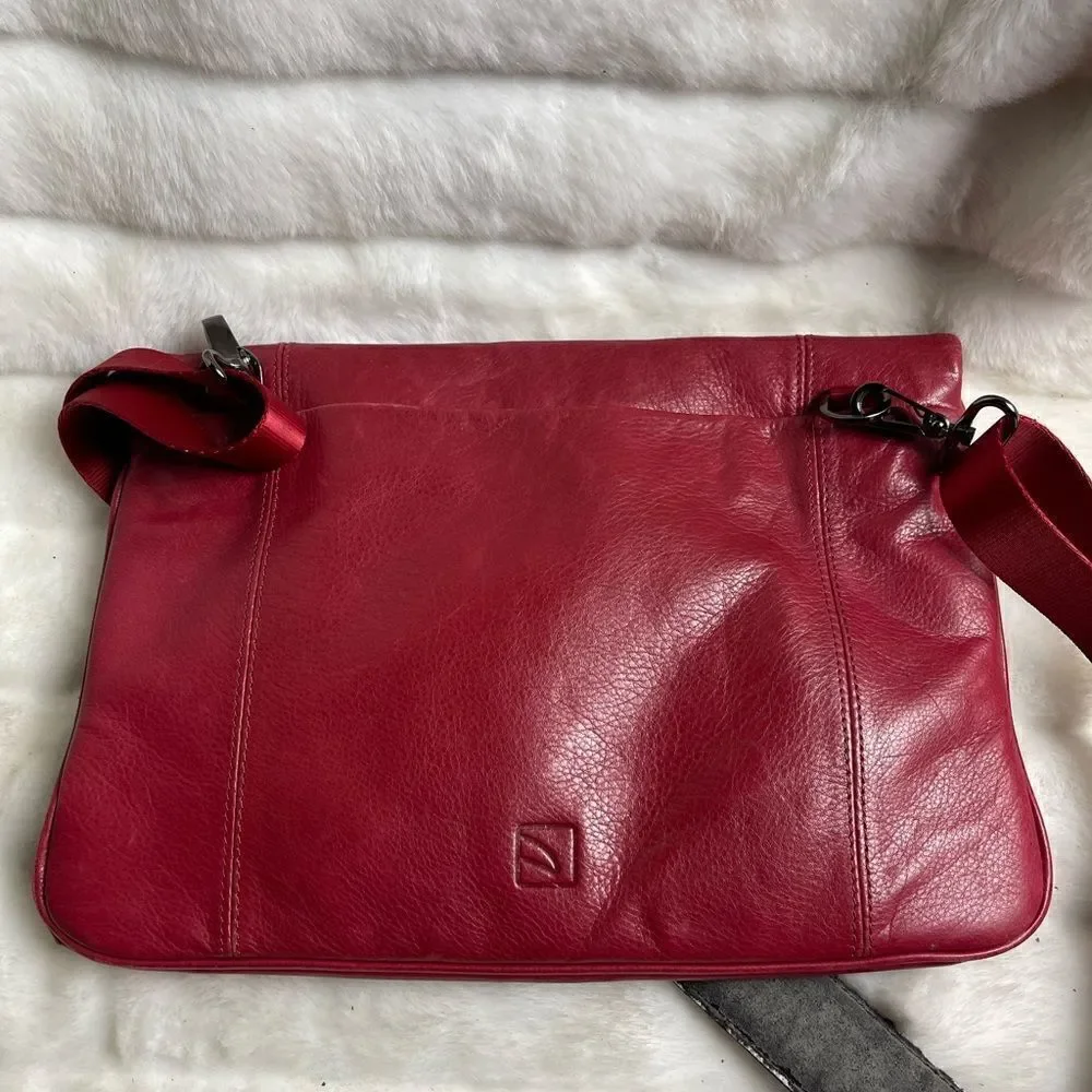'Tucano One Premium Clutch real leather  red bag for MacBook Air 11 & Ultrabook